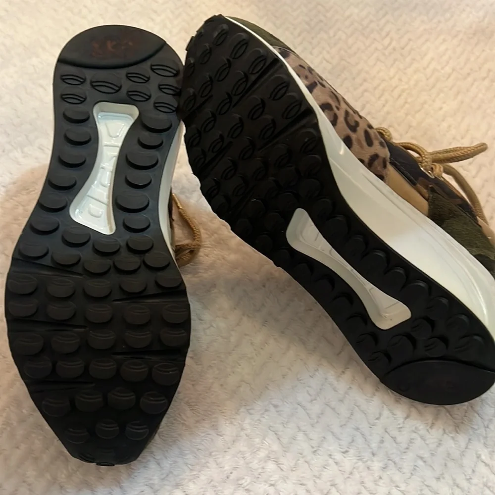 Steve Madden Cliffhanger Green Camo Animal Print Sneakers Size 6M